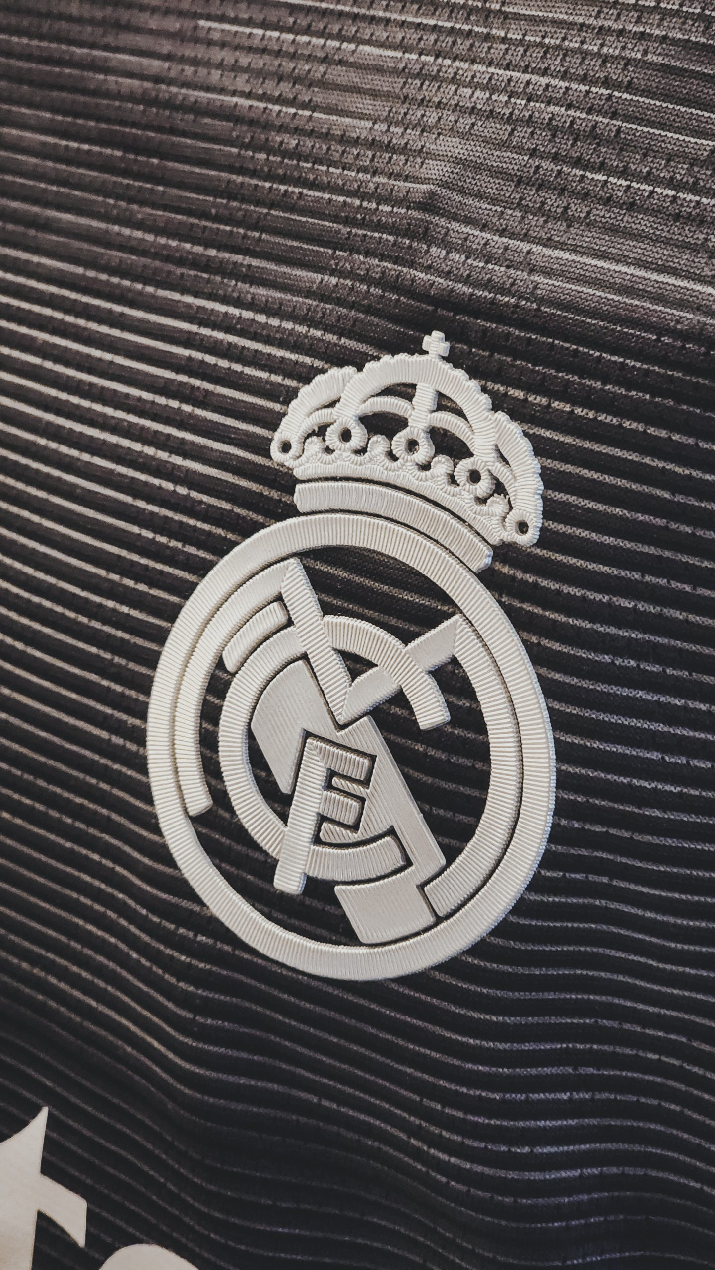 Real Madrid 2025-26 Away Kit – Player Edition - Image 3